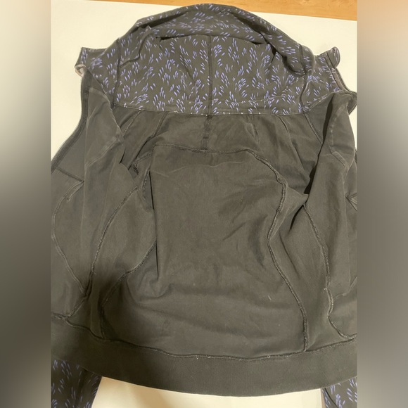 Lululemon scuba zip up hoodie - Picture 4 of 6